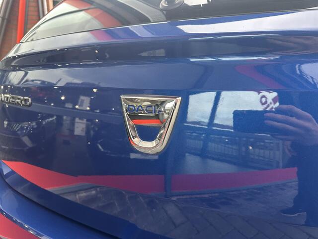 Dacia SANDERO Stepway 1.0 TCe 100 Bi-Fuel Essential | TREKHAAK | ALLLSEASON BANDEN | AIRCONDITIONING | CRUISE CONTROL | BLUETOOTH