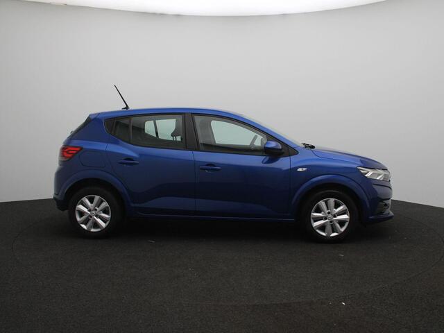 Dacia SANDERO TCe 90 Comfort | Media Display met Apple CarPlay & Android Auto | Handbediende airco | Elektrische ramen v+a | Metaalkleur | Licht- en regensensor|