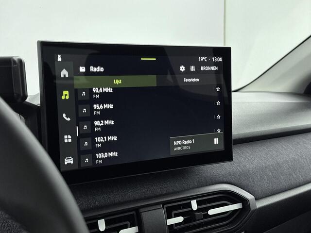 Dacia SANDERO 1.2 Eco-G 120 journey | Camera Rondom | Stuur- & Stoelverwaming | Parkeersensoren | Navigatie | Dodehoekdetectie | Apple Carplay & Android Auto |