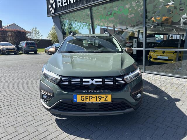Dacia SANDERO Stepway 1.0 TCe 110 Extreme | NAVIGATIE | BLIND SPOT | CAMERA | PARKEERSENSOREN | CLIMATE CONTROL | CRUISE CONTROL | CARPLAY