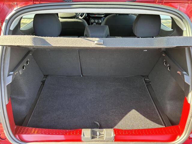 Dacia SANDERO Stepway 1.0 TCe 90 Comfort | Trekhaak | Navigatie | Blind spot warning |