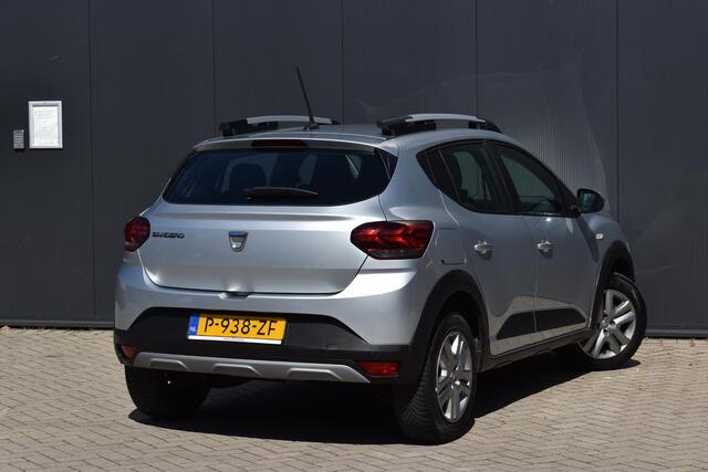 Dacia SANDERO Stepway TCe 100 Bi-Fuel Comfort | 1E EIGENAAR | DEALER ONDERH. | ALL-SEASONBANDEN | CRUISE CONTROL | CLIMATE CONTROL | RESERVEWIEL | PDC |