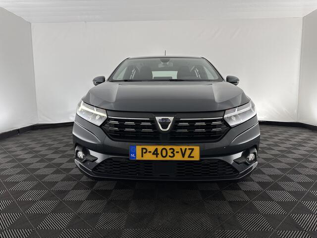 Dacia SANDERO Stepway 1.0 TCe 100 Bi-Fuel Comfort (INCL.BTW) *FULL-LED | NAVI-FULLMAP | BLINDSPOT | HEATED-COMFORTSEATS | CAMERA | KEYLESS | DAB | ECC | PDC | CRUISE*