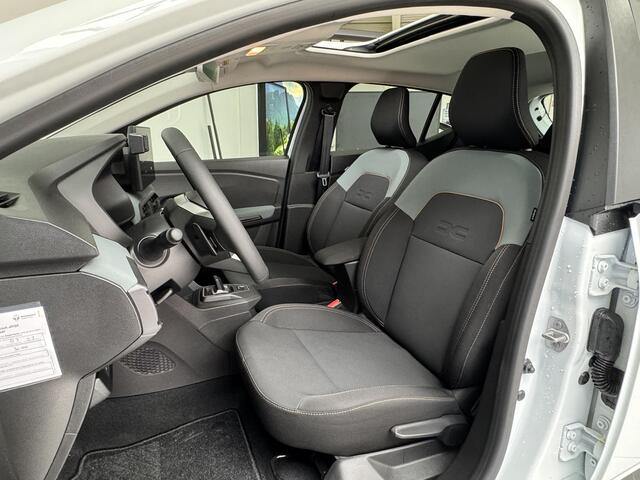 Dacia SANDERO Stepway 1.2 Eco-G 120 extreme | DEMO | Automaat| Panoramadak | Navigatie | Camera | Stoelverwarming |