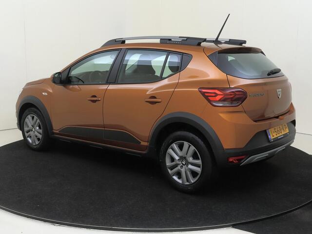Dacia SANDERO Stepway 1.0 TCe 90 Comfort | Airco | Parkeersensoren Voor + Achter | Parkeer Camera Achter | Automatische Verlichting | Cruise Control