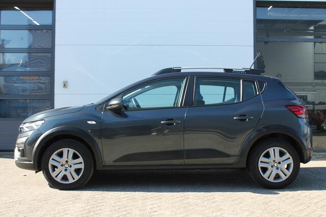 Dacia SANDERO Stepway 1.0 TCe 90 Comfort | Navigatie | Camera achter | 4 seizoensbanden |