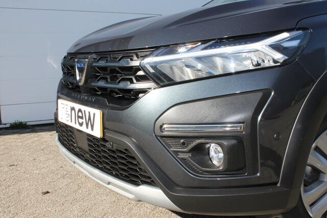 Dacia SANDERO Stepway 1.0 TCe 90 Comfort | Navigatie | Camera achter | 4 seizoensbanden |