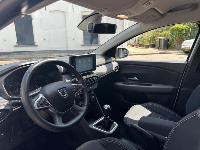 Dacia SANDERO 1.0 TCe 90 Comfort | Parkeersensoren achter | Apple Carplay/Android Auto | Lage kilometerstand | Dealeronderhouden | Eerste eigenaar | Nederlandse auto | Trekhaak | All seasonbanden |