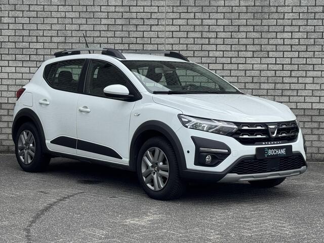 Dacia SANDERO Stepway 1.0 TCe 90 Comfort | Achteruitrijcamera | Apple CarPlay / Android Auto | Parkeersensoren V+A | Climate Conrol |