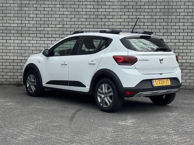 Dacia SANDERO Stepway 1.0 TCe 90 Comfort | Achteruitrijcamera | Apple CarPlay / Android Auto | Parkeersensoren V+A | Climate Conrol |
