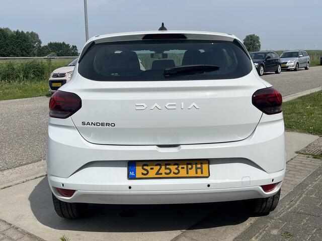 Dacia SANDERO 1.0 TCe 90 Expression / Automaat / Apple Carplay - Android Auto / Parkeerhulp. Achter /