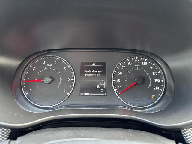 Dacia SANDERO Stepway 1.0 TCe 100 Bi-Fuel Comfort | Climate control | Cruise control | Trekhaak | Parkeersensoren |