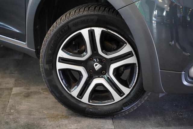 Dacia SANDERO 0.9 TCe SL Stepway Automaat Achteruitrijcamera ALL Season Banden