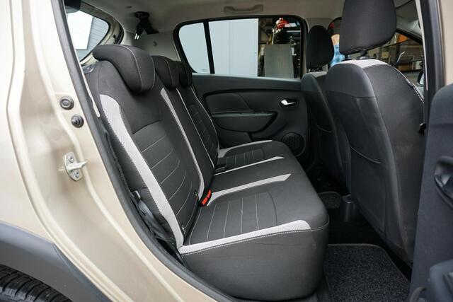 Dacia SANDERO 0.9 TCe SL Stepway + CAMERA / NAVI / DAB / SENSOREN / CRUISE CONTROL