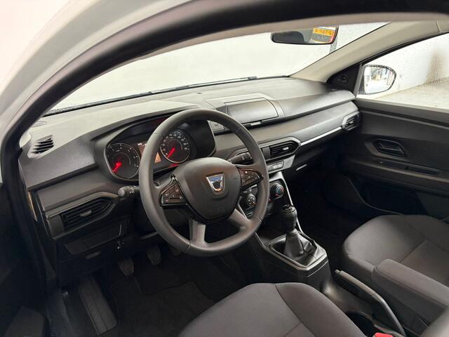 Dacia SANDERO 1.0 TCe 90 Essential. Trekhaak!