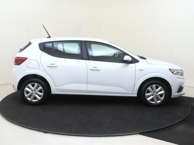 Dacia SANDERO 1.0 TCe 90 Comfort | Parkeersensoren Voor + Achter | Parkeer Camera Achter | Airco | Cruise Control