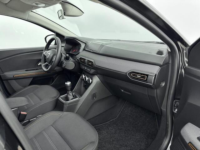 Dacia SANDERO Stepway 1.0 TCe Comfort 90PK | Trekhaak | Keyless Entry & Start | Climate Control | Parkeersensoren