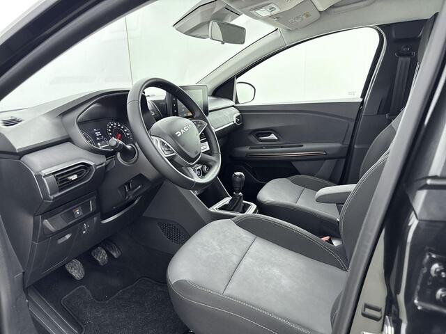 Dacia SANDERO Stepway 1.0 TCe Extreme 110PK | Achteruitrijcamera | Blind Spot Warning | Parkeersensoren Voor en Achter | Climate Control | Apple Carplay/Android Auto | Cruise Control | Keyless | Reservewiel |