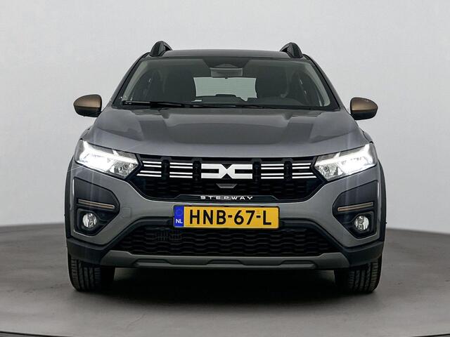 Dacia SANDERO Stepway 1.0 TCe Extreme 110PK | Achteruitrijcamera | Blind Spot Warning | Parkeersensoren Voor en Achter | Climate Control | Apple Carplay/Android Auto | Cruise Control | Keyless | Reservewiel |