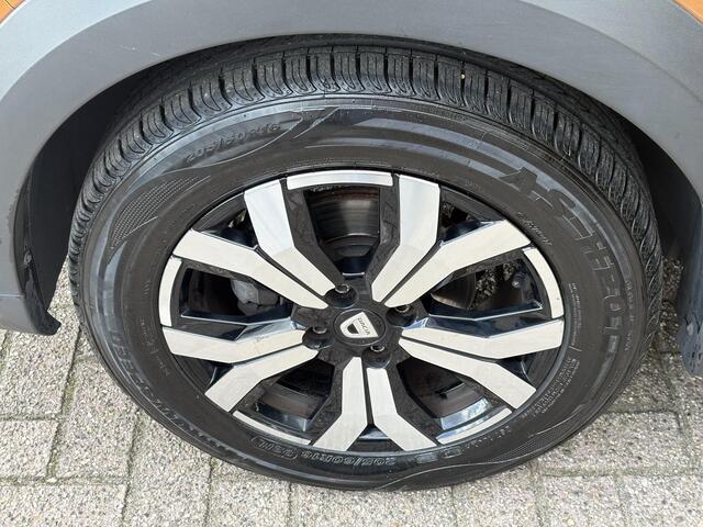 Dacia SANDERO Stepway 1.0 TCe 90 Comfort | Trekhaak | NAP | Achteruitrijcamera | Climate Control | LED | DAB |