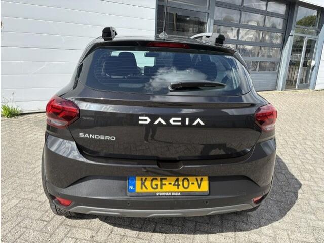 Dacia SANDERO Stepway 1.0 TCe 90 PK Comfort | Automaat | Camera achter | Climate controle | Stoelverwarming voor | 4 seizoensbanden | Pack assist |