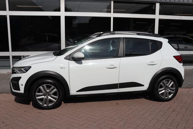 Dacia SANDERO Stepway Automaat. 1.0 TCe 90 Comfort Trekhaak, dode hoek sensoren.