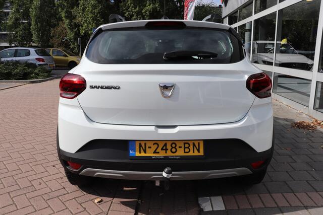 Dacia SANDERO Stepway Automaat. 1.0 TCe 90 Comfort Trekhaak, dode hoek sensoren.