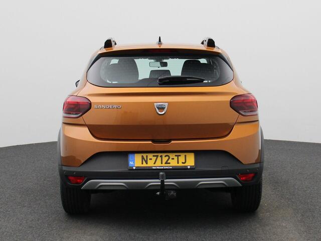 Dacia SANDERO Stepway 1.0 TCe 90 Comfort | Trekhaak | Pack Easy | Pack Assist | 16" LMV 'Mahalia' | Climate Control | Licht- & Regensensor | LED-Verlichting | Cruise Control & Snelheidsbegrenzer | Apple Carplay & Android Auto