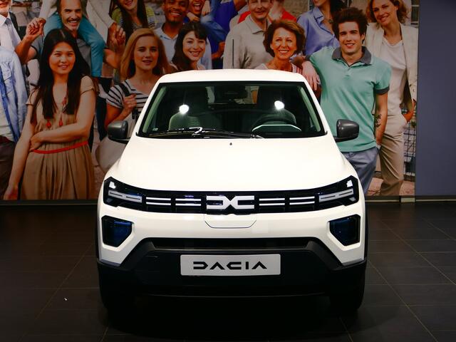 Dacia Spring Expression 65 26.8 kWh - BPM Voordeel - Voorraadvoordeel: ¤ 2.667 - DC Lader - - Snellaadfunctie, cruise, airco