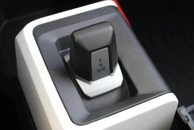 Dacia Spring Extreme 65 26.8 kWh DC Lader / Parkeersensoren voor en achter