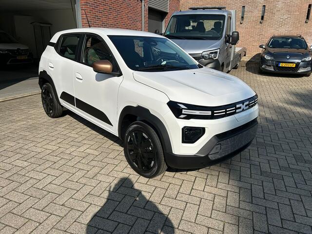 Dacia Spring Extreme 65 26.8 kWh/ Cruise controle/Parkeer sensoren en camera achter