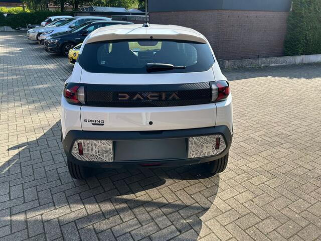 Dacia Spring Extreme 65 26.8 kWh/ Cruise controle/Parkeer sensoren en camera achter