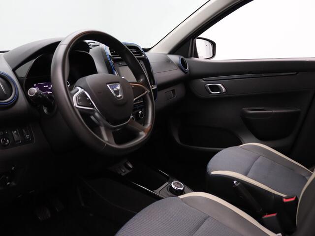 Dacia Spring Comfort Plus (Orange Pack) 27 kWh Airco | Camera | Navi | Parkeersens. achter