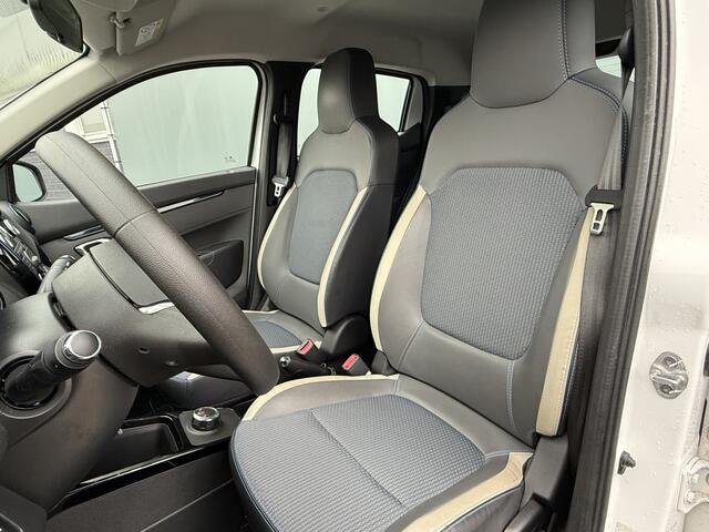 Dacia Spring BJR 2023 Comfort 45 PK 27 kWh CRUISE | 4700 KM! | PDC ACHTER | TELEFOON | AIRCO