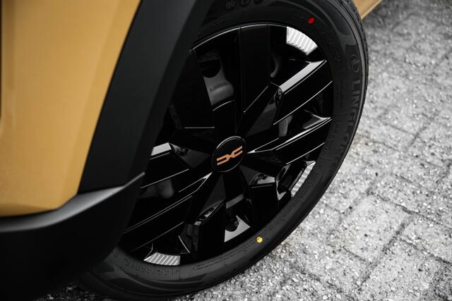 Dacia Spring Extreme 65 26.8 kWh | DC laden 30 kw | Camera | Cruise | Parkeersensoren | Navigatie | DEMONSTRATIE AUTO, VRAAG NAAR BESCHIKBAARHEID |