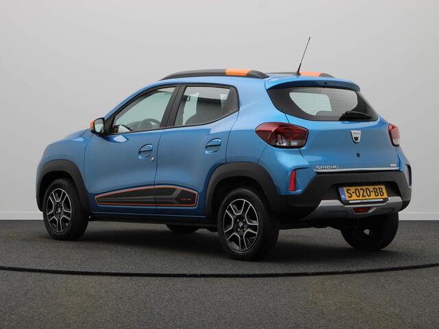 Dacia Spring Comfort Plus 27 kWh | Achteruitrijcamera | Lederen Bekleding | Apple Carplay & Android Auto | Navigatie |