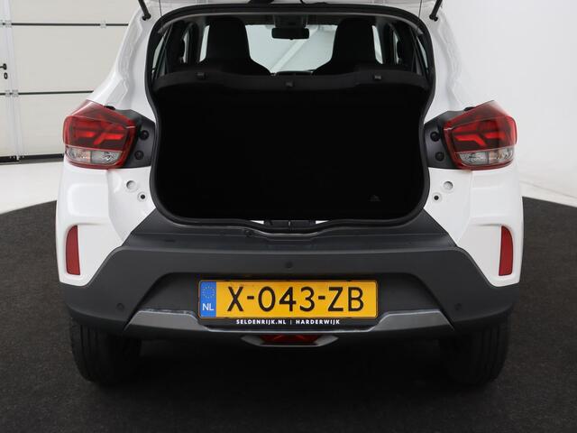 Dacia Spring Extreme 27 kWh | Leder | Carplay | Camera | Airco | Navigatie | Parkeerhulp | Speedlimiter | Bluetooth