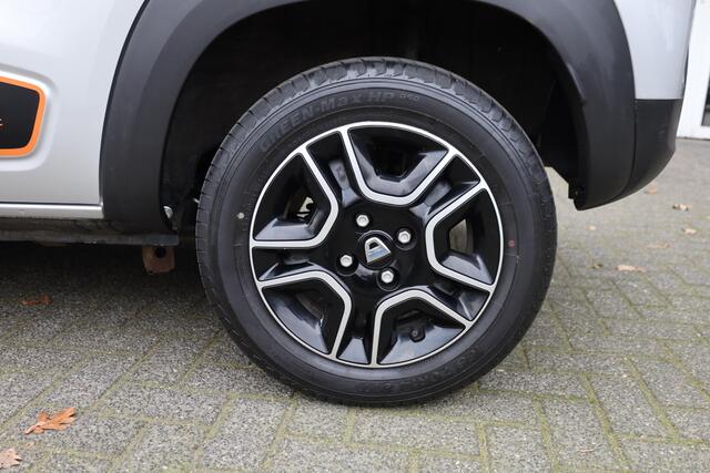 Dacia Spring Comfort Plus (Orange Pack) 27 kWh LEER DAB NAVI CRUISE BT-TELEFOONVERB. VOICE PDC LMV