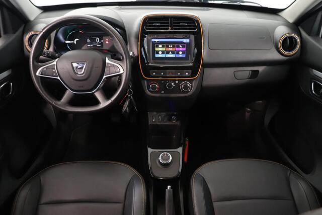 Dacia Spring Comfort Plus 27 kWh | Camera | Navigatie | SoH 92% | Airco |