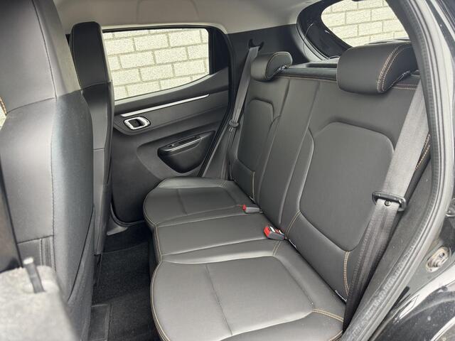 Dacia Spring Comfort Plus 27 kWh | Achteruitrijcamera | Navigatie | DAB+ | Apple CarPlay / Android Auto |