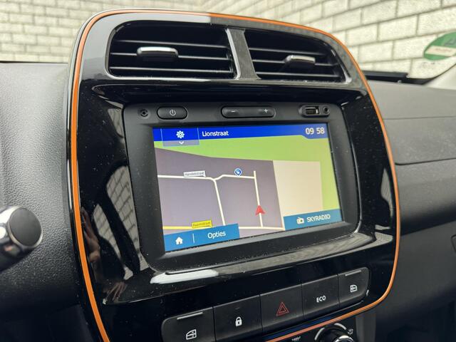 Dacia Spring Comfort Plus 27 kWh | Achteruitrijcamera | Navigatie | DAB+ | Apple CarPlay / Android Auto |