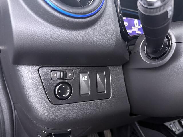 Dacia Spring Comfort 27 kWh WLTP actieradius ± 220 - 230 km Laadtijd AC van 0% tot 100% in 04:51 Laadtijd DC van 0% tot 80% in 00:56 WORDT VERWACHT Locatie Mazda RIJEN Adres: Parallelweg 49, 5121 LD Rijen