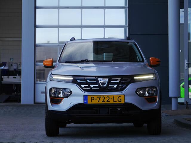 Dacia Spring Expression 27 kWh | Achteruitrijcamera | Parkeersensoren achter | Lichtmetalen velgen | Airco | Navigatiesysteem | Bluethooth | Elektrisch bedienbare ramen