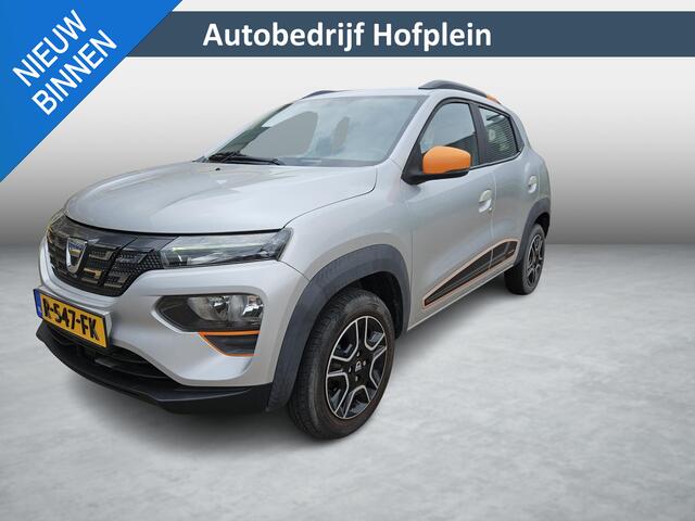 Dacia Spring Comfort Plus (Orange Pack) 27 kWh 1e Eigenaar | Elektrisch | Airco | LM-Velgen | Dakrail | El ramen V+A | Camera | Centrale vergrendeling | 13.091 KM!!