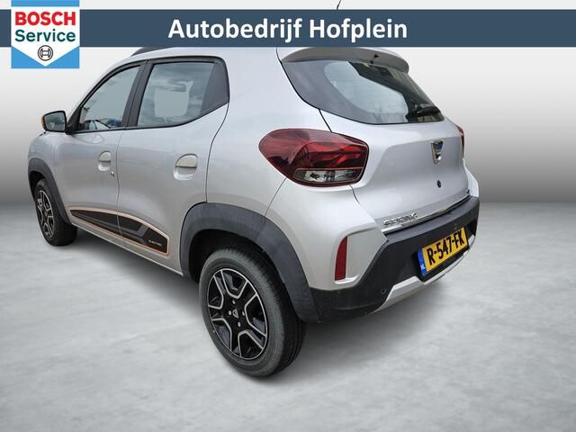Dacia Spring Comfort Plus (Orange Pack) 27 kWh 1e Eigenaar | Elektrisch | Airco | LM-Velgen | Dakrail | El ramen V+A | Camera | Centrale vergrendeling | 13.091 KM!!