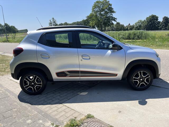 Dacia Spring Comfort Plus (Orange Pack) 27 kWh / Camera / Navigatie / Airco /