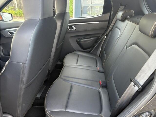Dacia Spring Comfort Plus 27 kWh (SOH 92,8%) | Airco | Camera achter | Ramen en spiegels voor elektrisch bedienbaar |