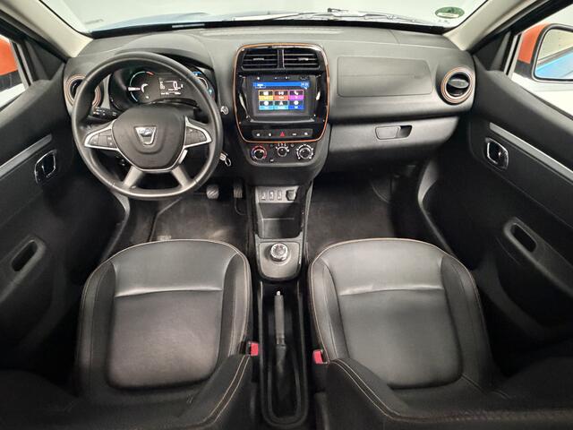 Dacia Spring Comfort Plus (Orange Pack) 27 kWh Nwe Accu|GARANTIE|Camera|Leder|DAB