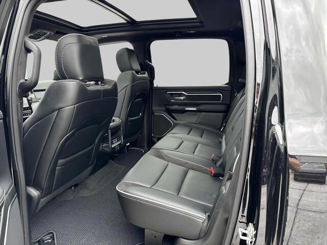 Dodge 1500 Ram 5.7 V8 4x4 Crew Cab Laramie | Model24 | Elektr. treeplanken | Head-up | 360gr camera| Panorama | Trekhaak | LPG|