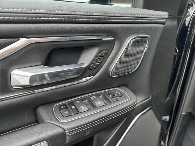 Dodge 1500 Ram 5.7 V8 4x4 Crew Cab Laramie | Model24| Panorama| Trekhaak 13-polig| LPG |